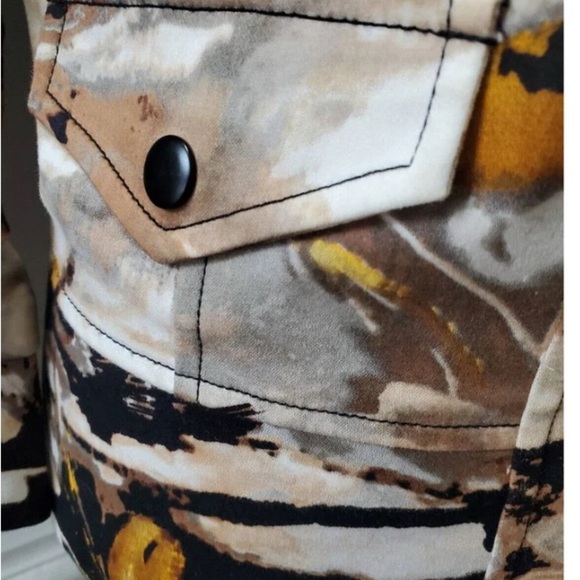 Coldwater Creek Cream and Black Blazer with Artistic Pattern - Picture 4 of 10